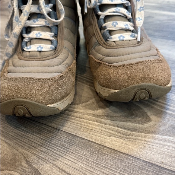 Merrell Brown and Gray Ankle Boots with Star Laces 8.5 - Picture 7 of 7